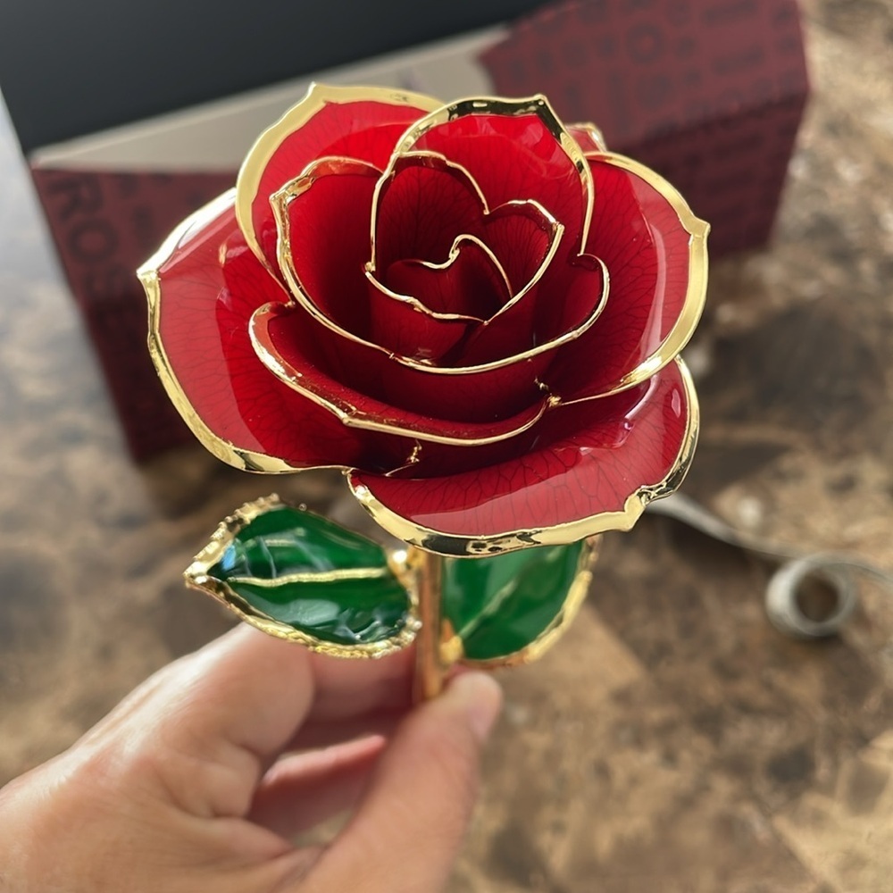 24K Gold Dipp Rose🌹 - Picture 7 of 11